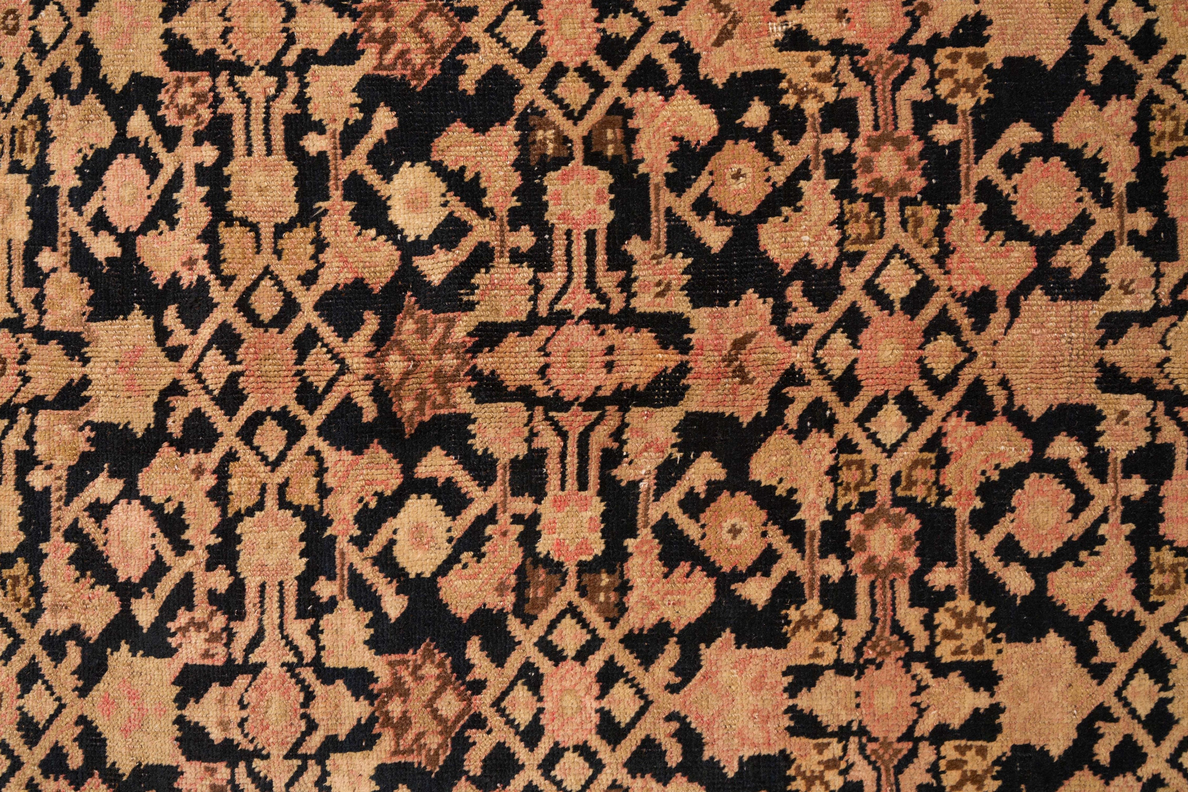 40102 Antique Karabagh