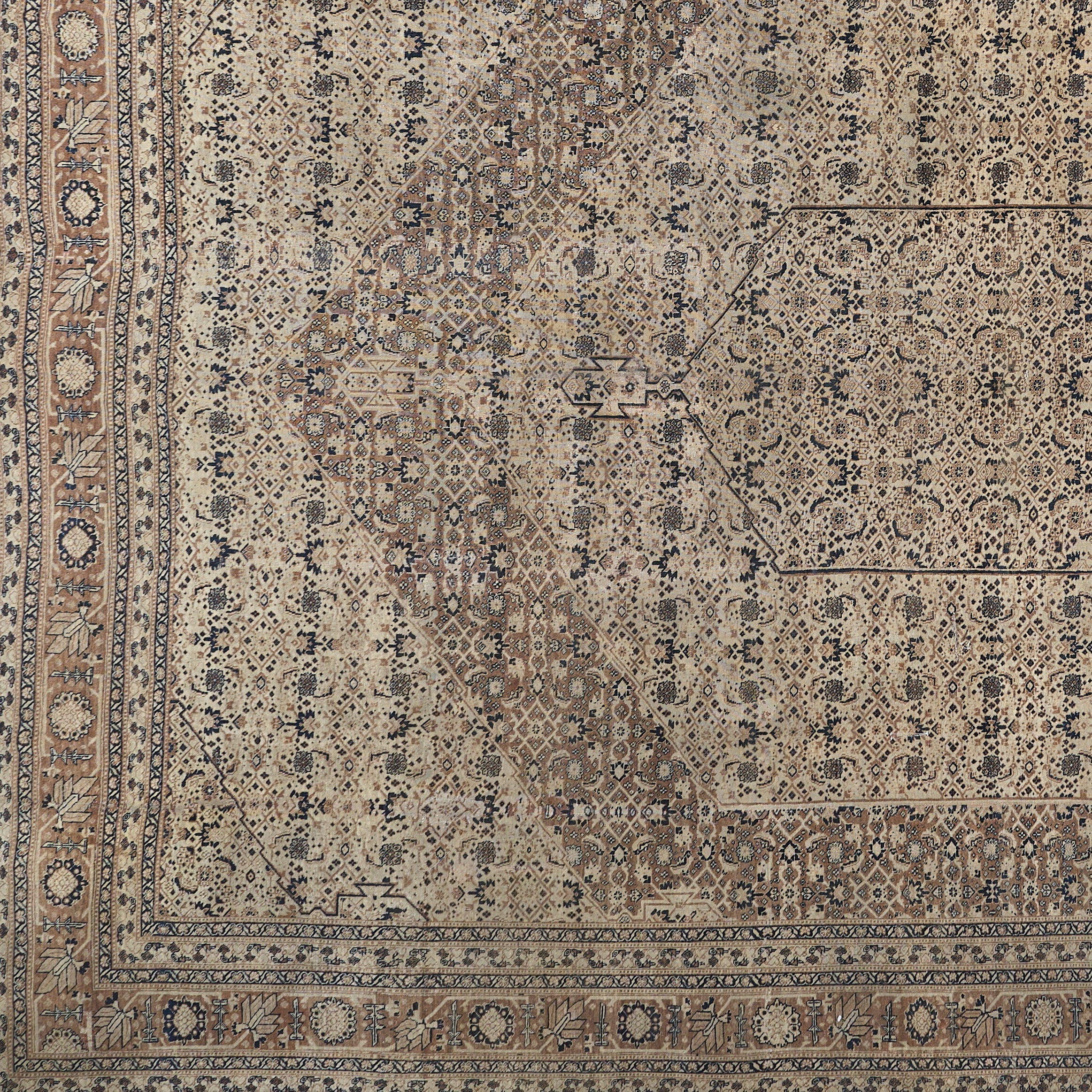 90058 Semi-Antique Persian Tabriz Circa 1900