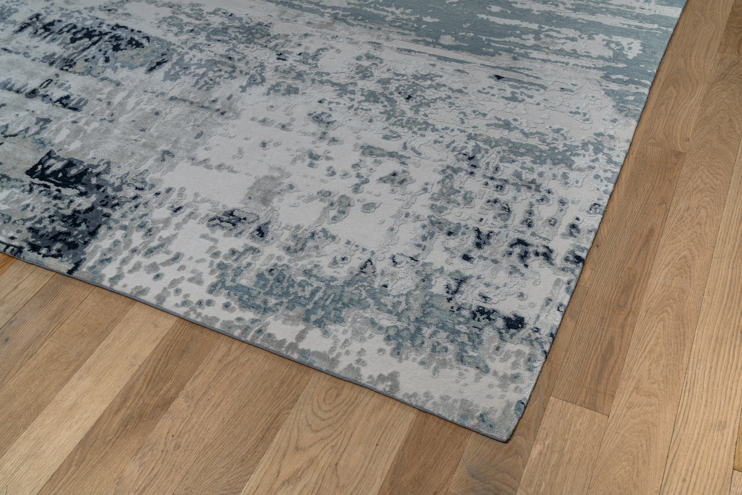 200014 Fine Hand Knotted Nepal Rug