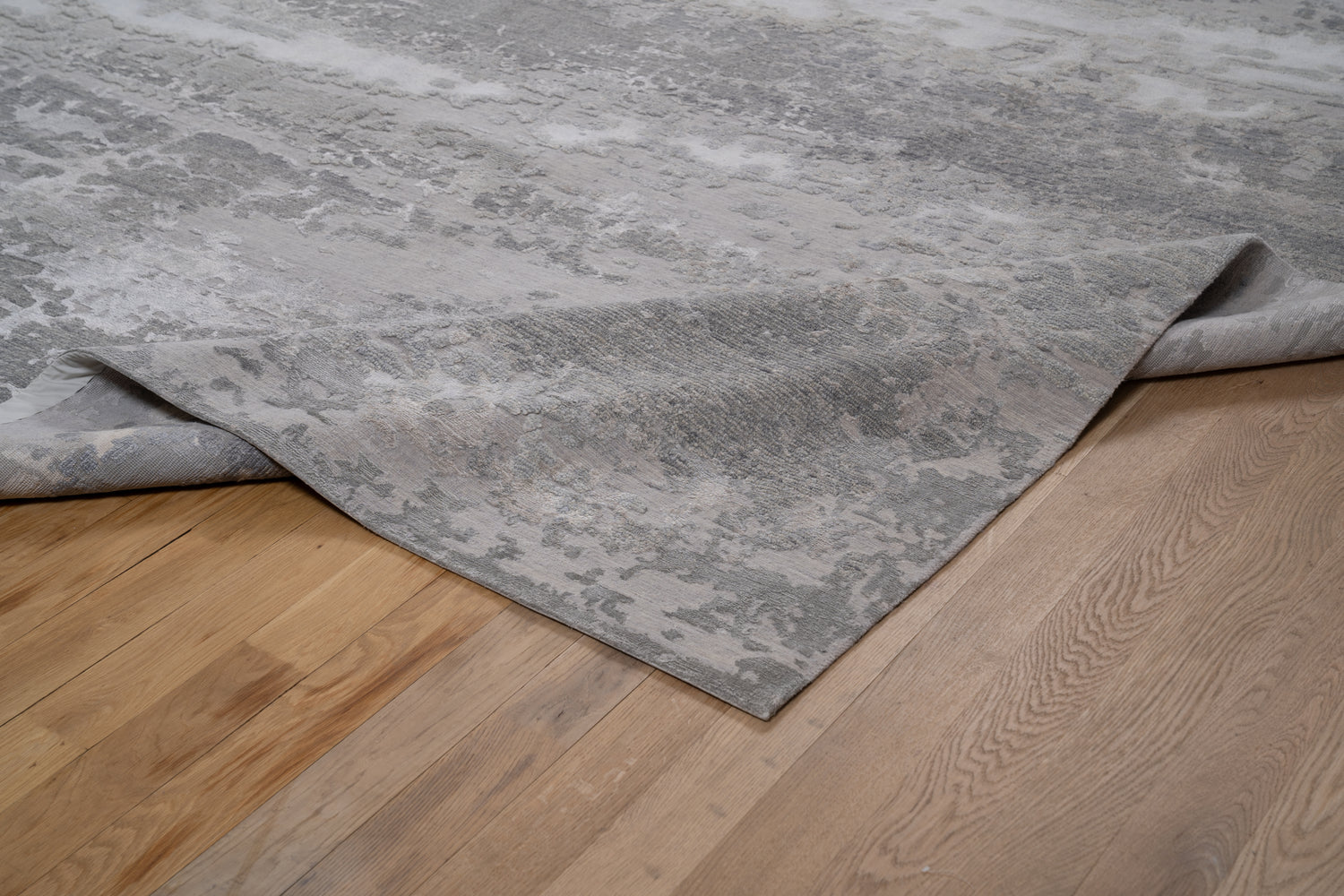 20113 Fine Hand Knotted Nepal Rug