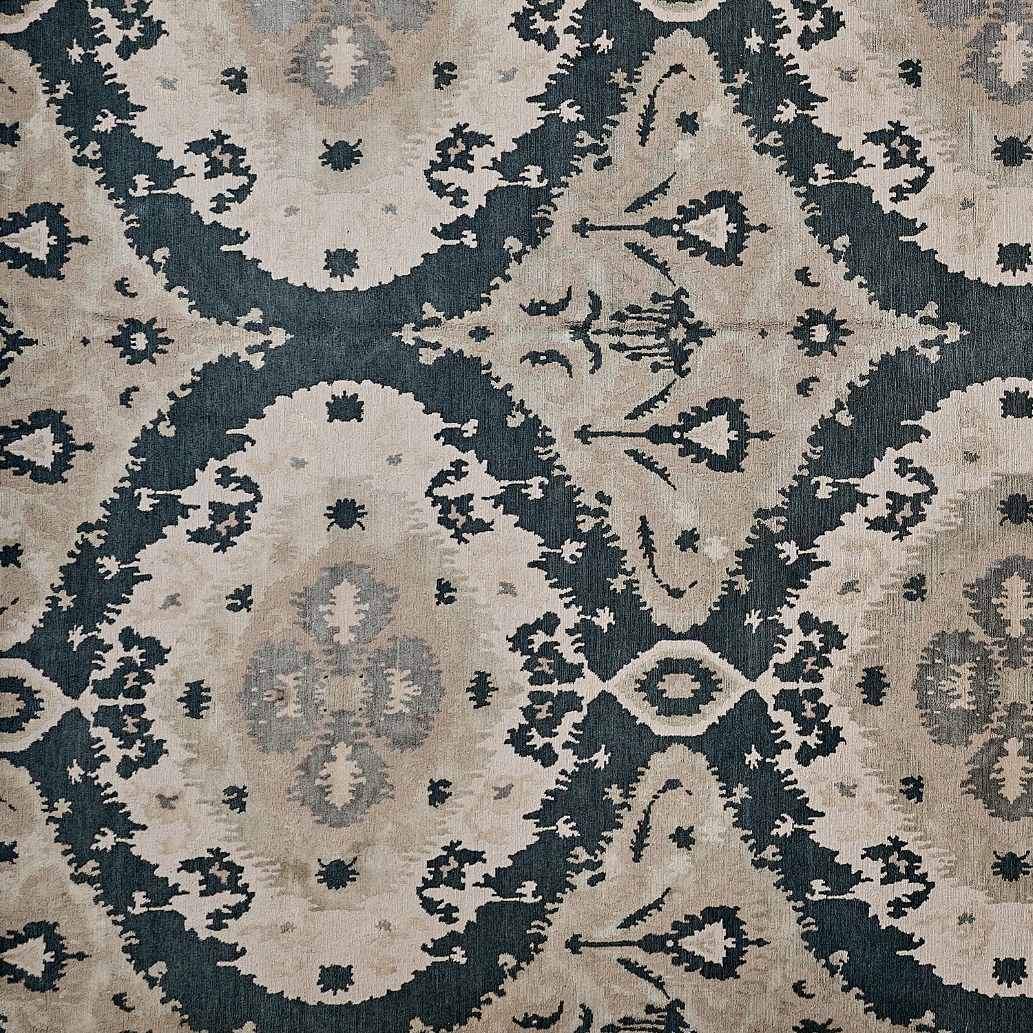 20149 Fine Hand Knotted Nepal Rug