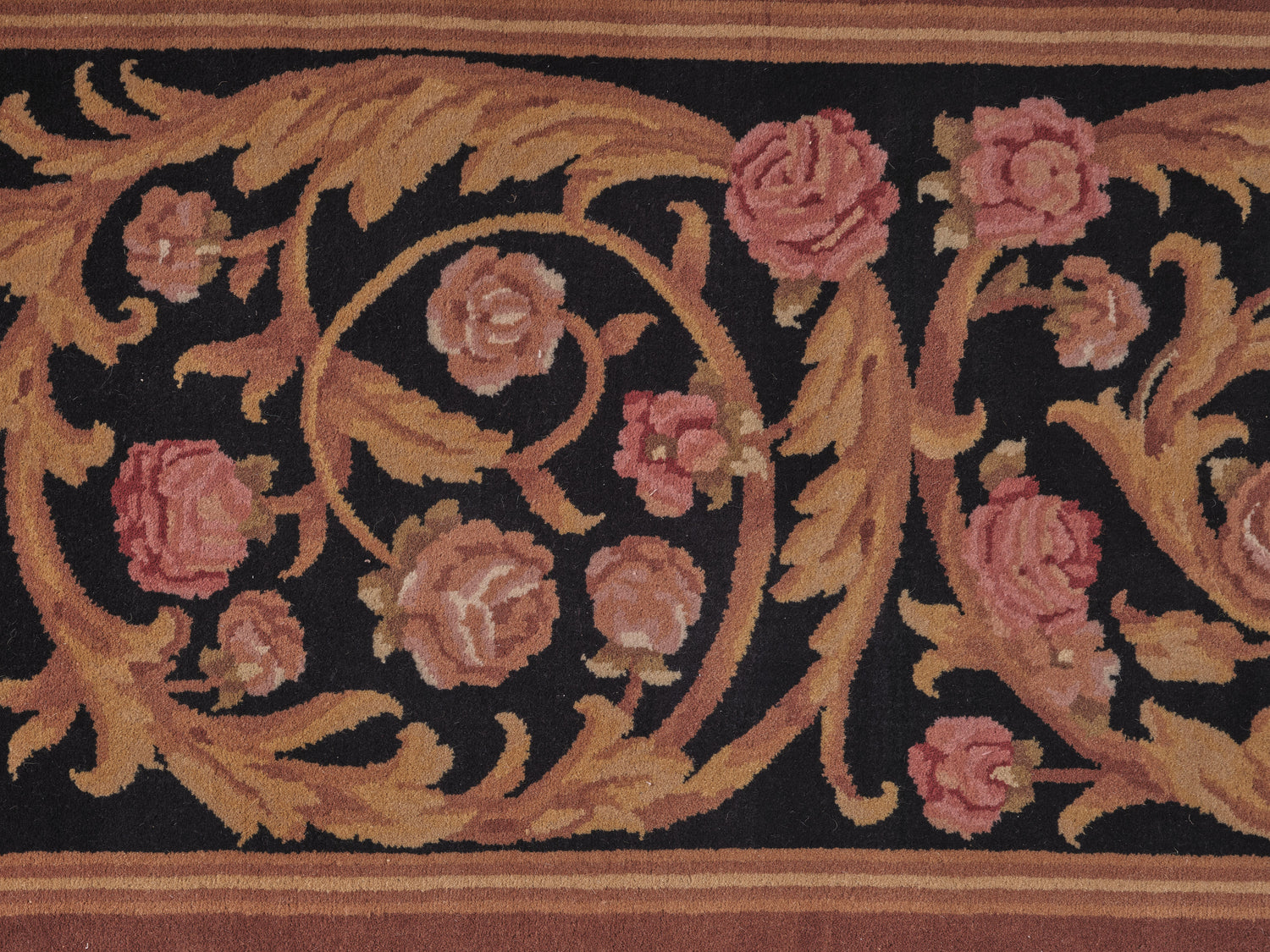 40018 Hand  Knotted European Savonnerie