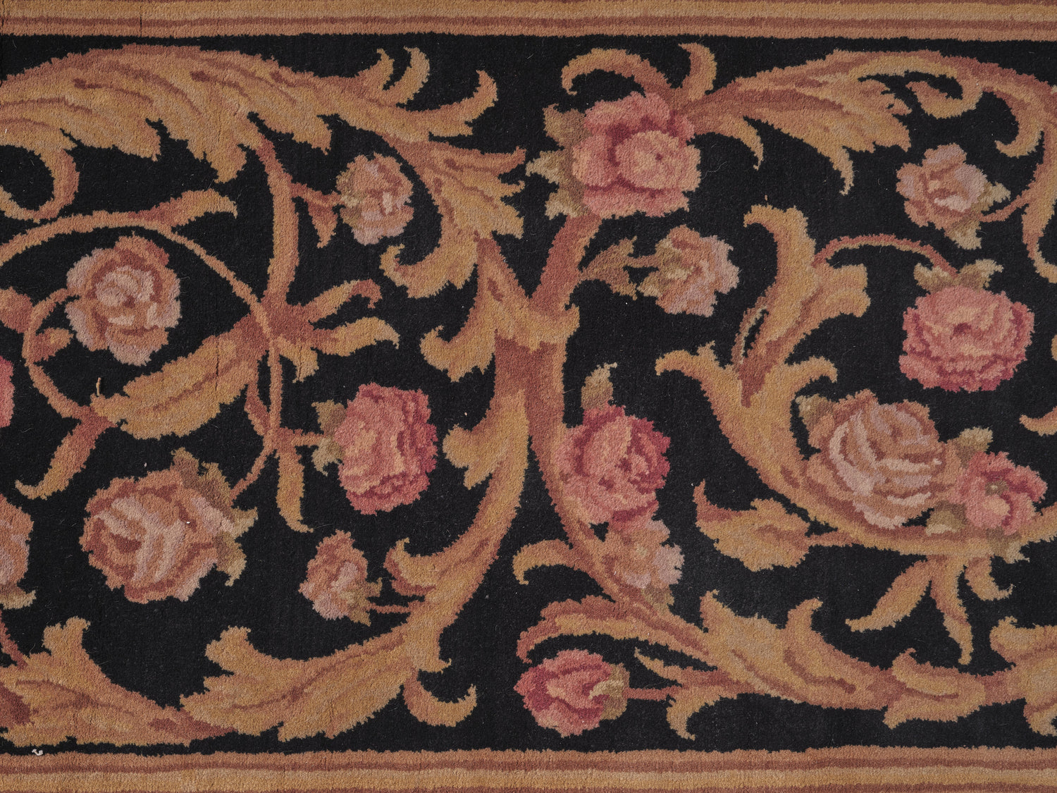 40019 Hand Knotted European Savonnerie