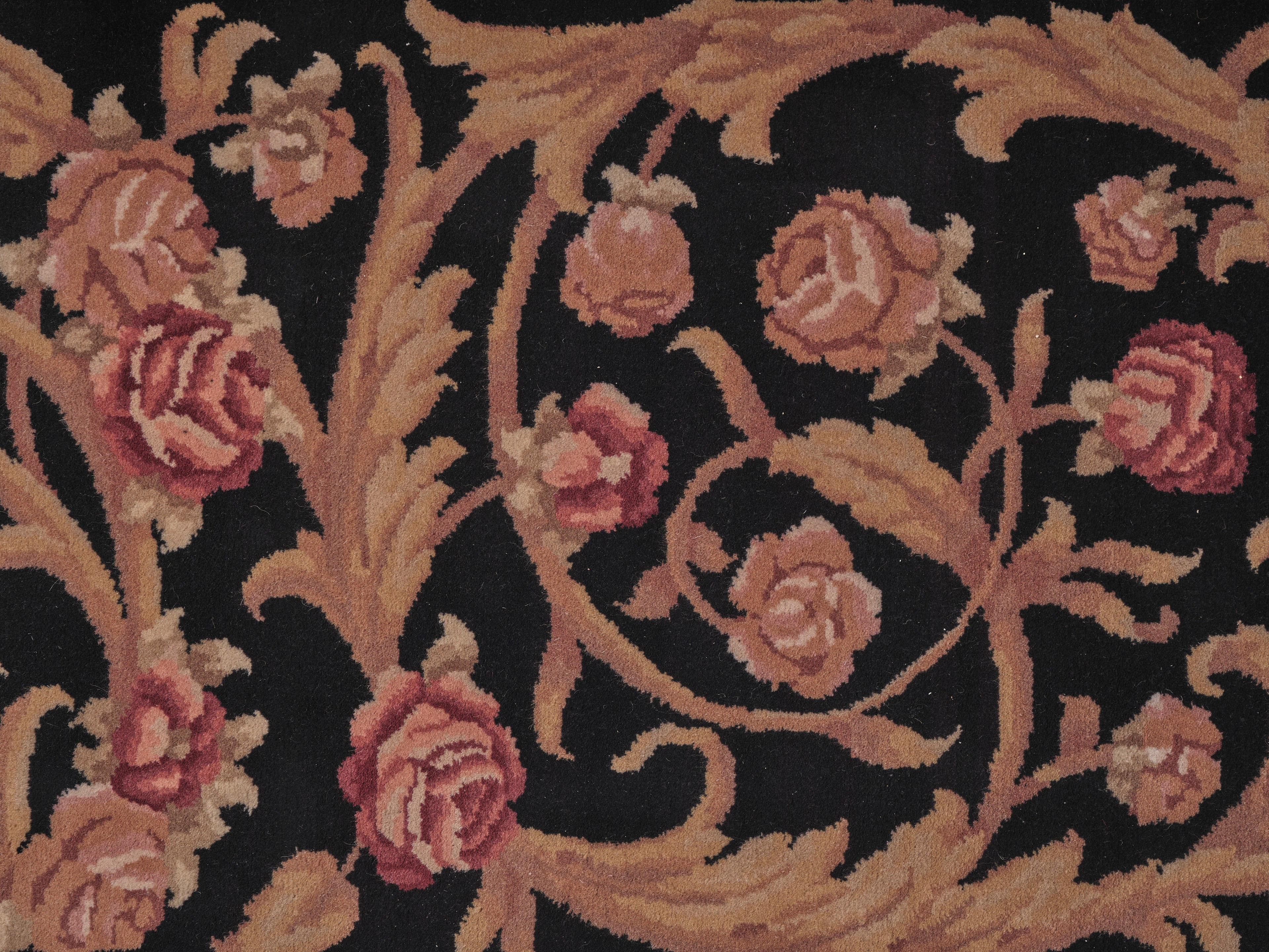 40021 Hand Knotted European Savonnerie