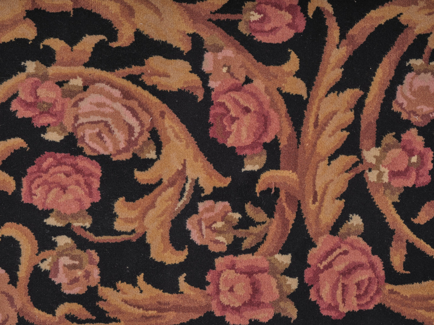 40024 Hand  Knotted European Savonnerie