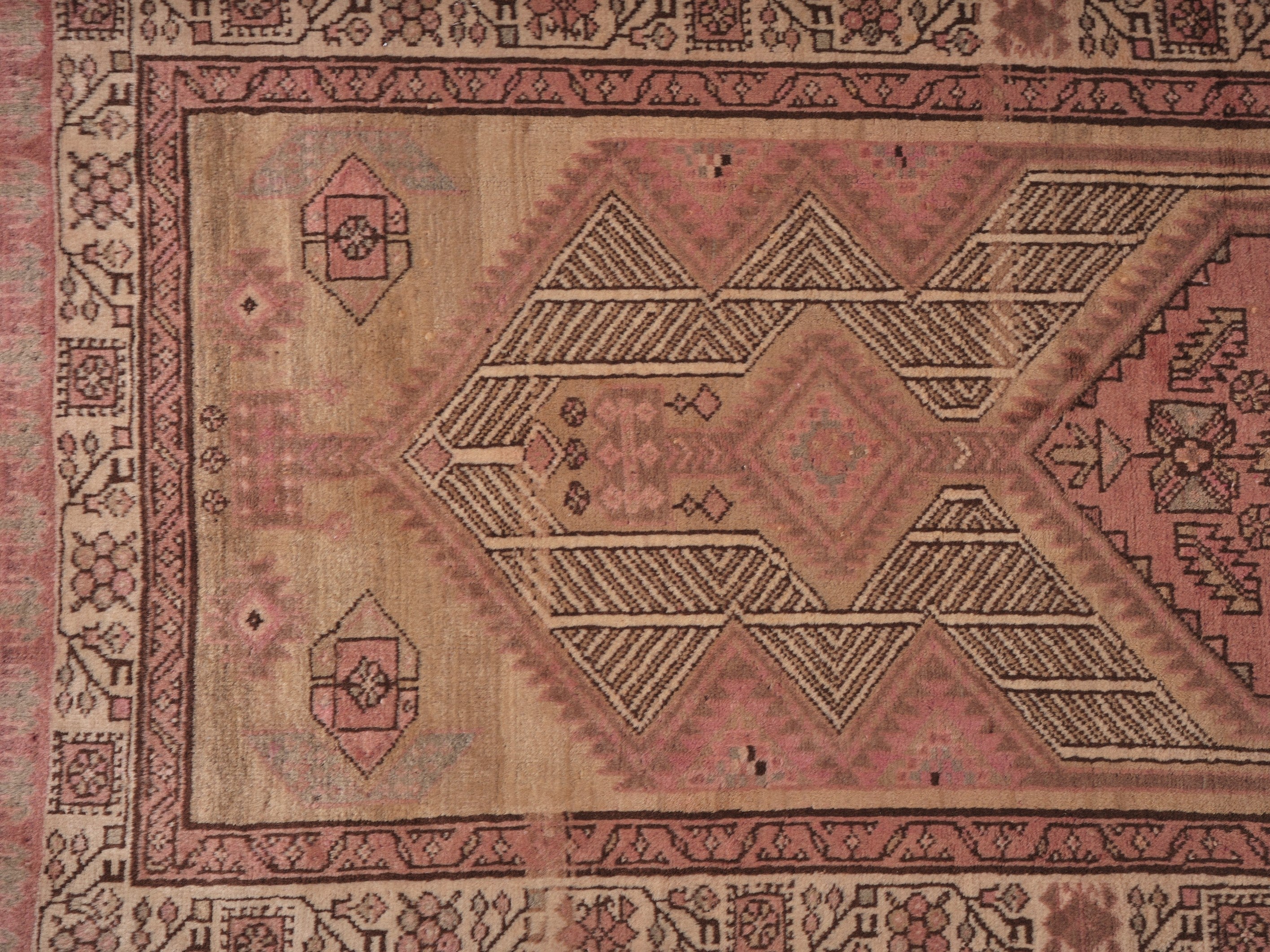 40070  Antique N. West Persian Runne