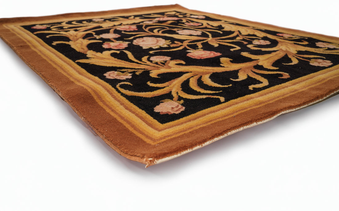 40085  Hand Knotted European Rug