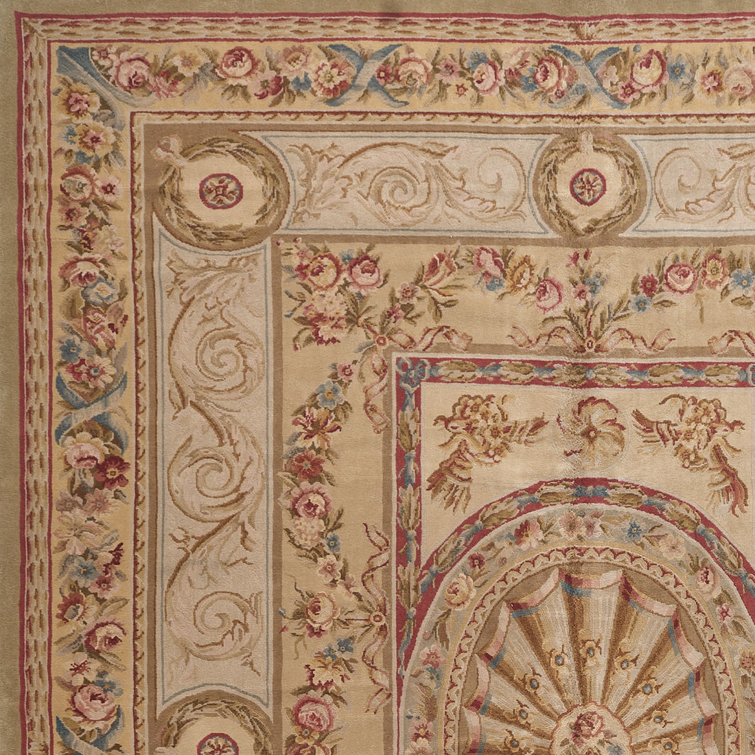 Hand Knotted Savonnerie Carpet 8008