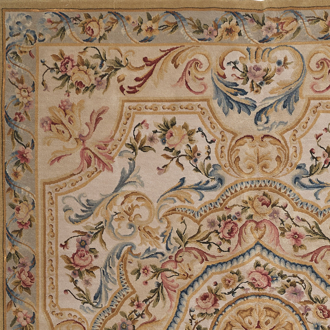 Hand Knotted Savonnerie Carpet 8033