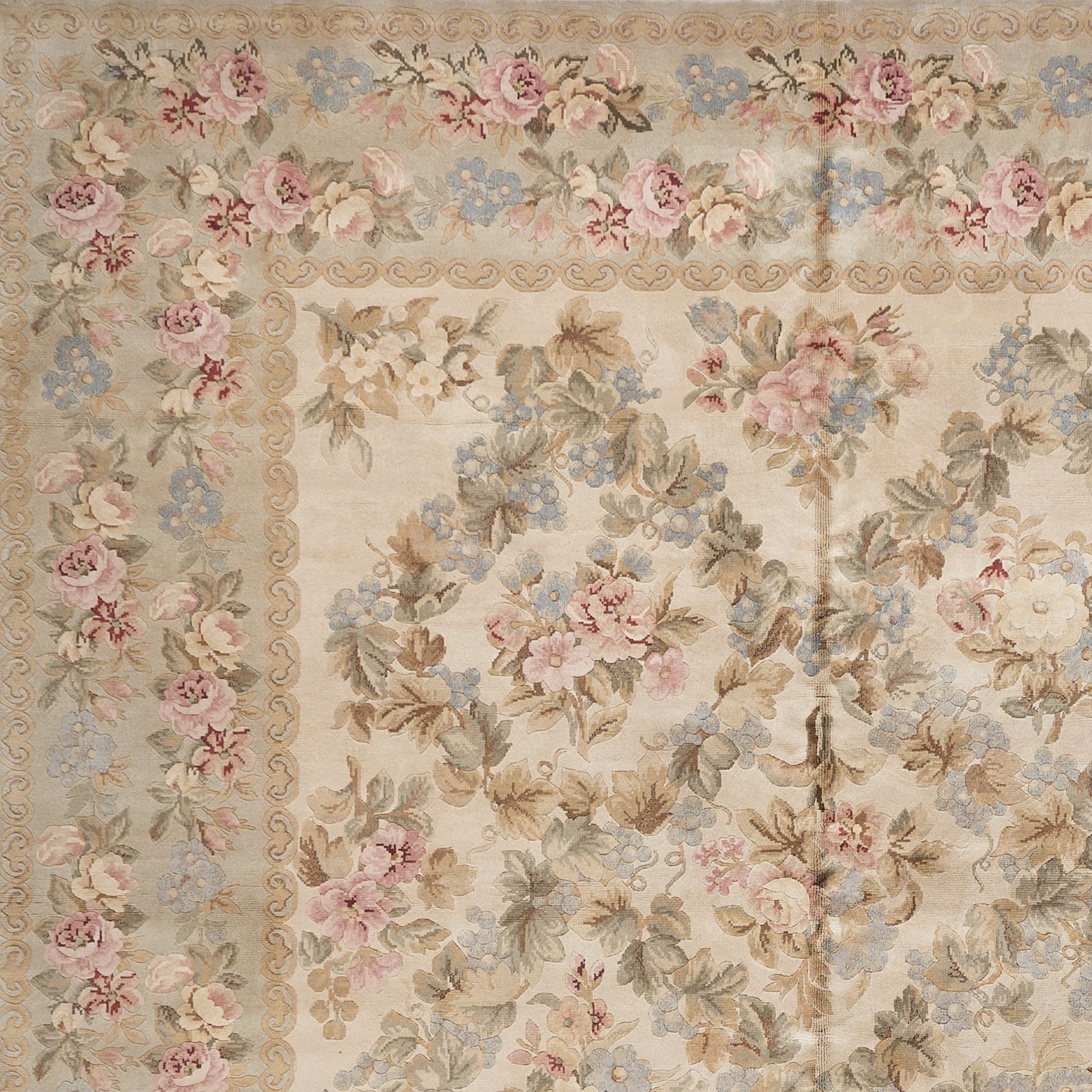 Hand Knotted Savonnerie Carpet 8039