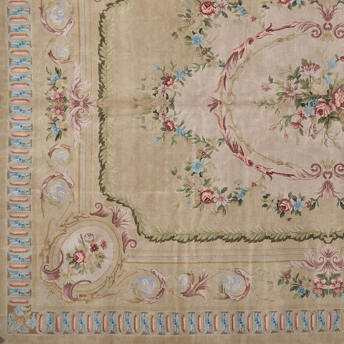Hand Knotted Savonnerie Carpet 8066