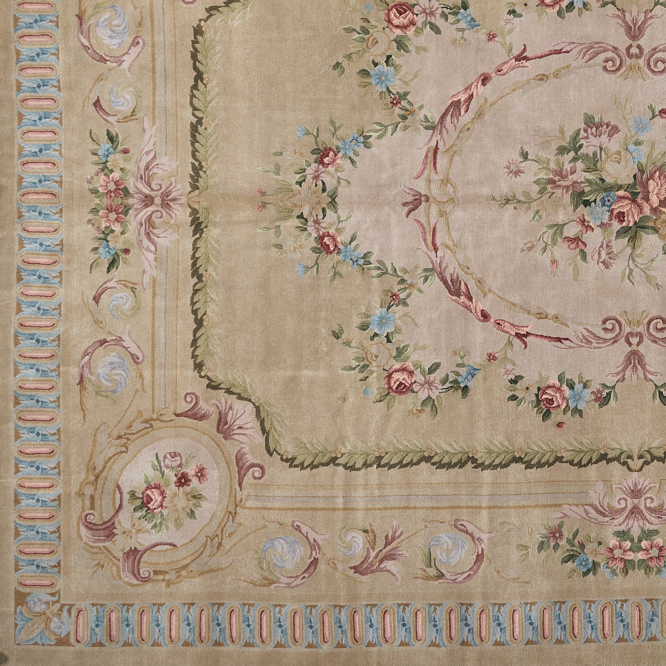 Hand Knotted Savonnerie Carpet 8066