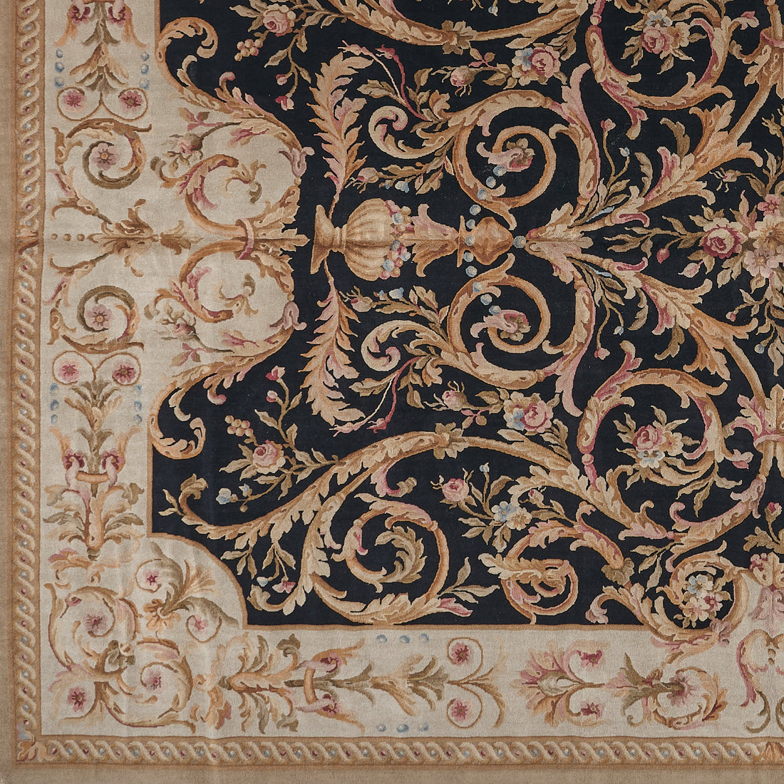 Hand Knotted Savonnerie Carpet 8072