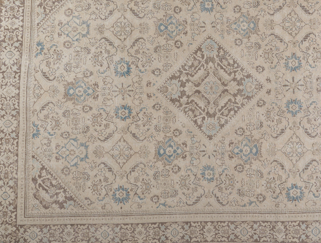 90079 Antique Persian Mahal Circa 1940